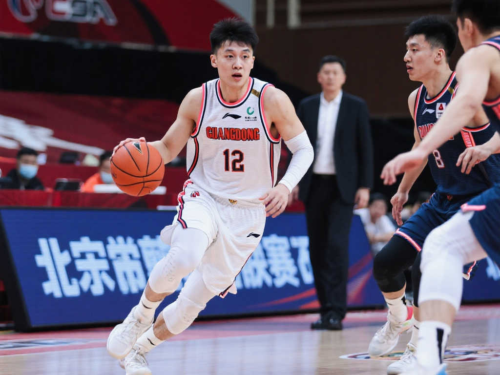 李铁提防的